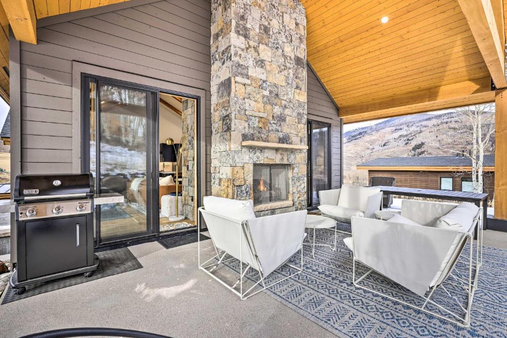 13 Mi to Slopes! Silverthorne Home with Pool Access